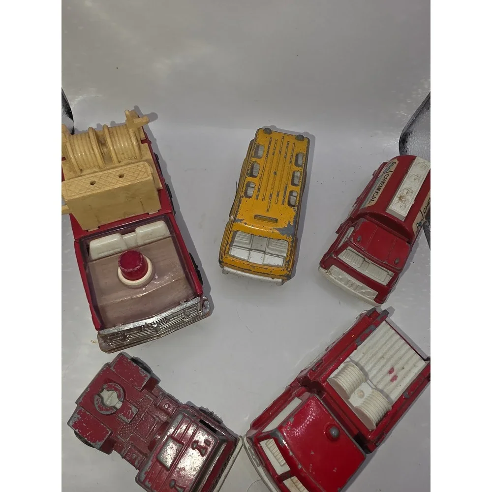 Vtg Tootsie Diecast Toy Truck Lot Fire Engine Chemical Extinguisher Van 5pc Set